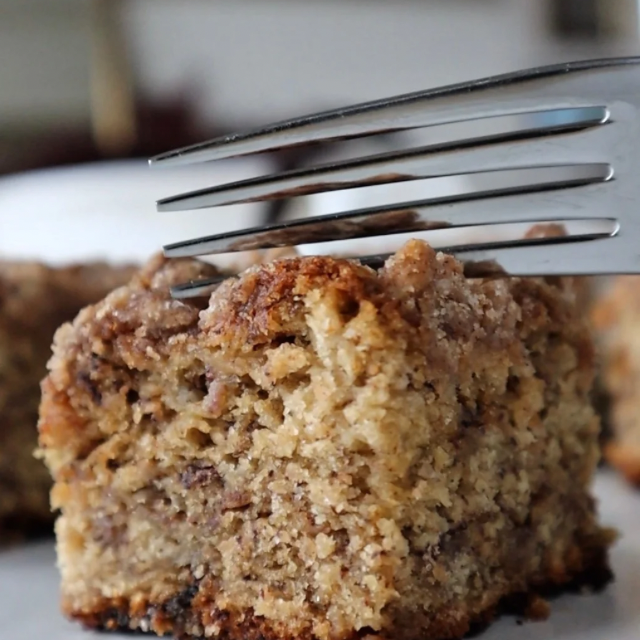 Banana Bread Coffee Cake